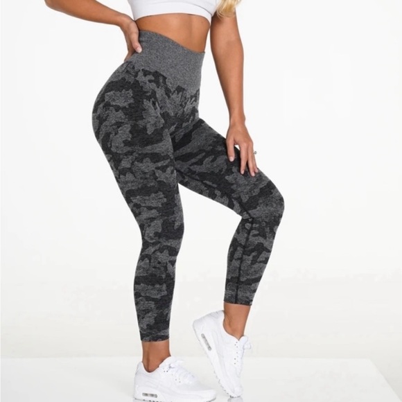 NVGTN Gray Camouflage Leggings - Picture 3 of 4